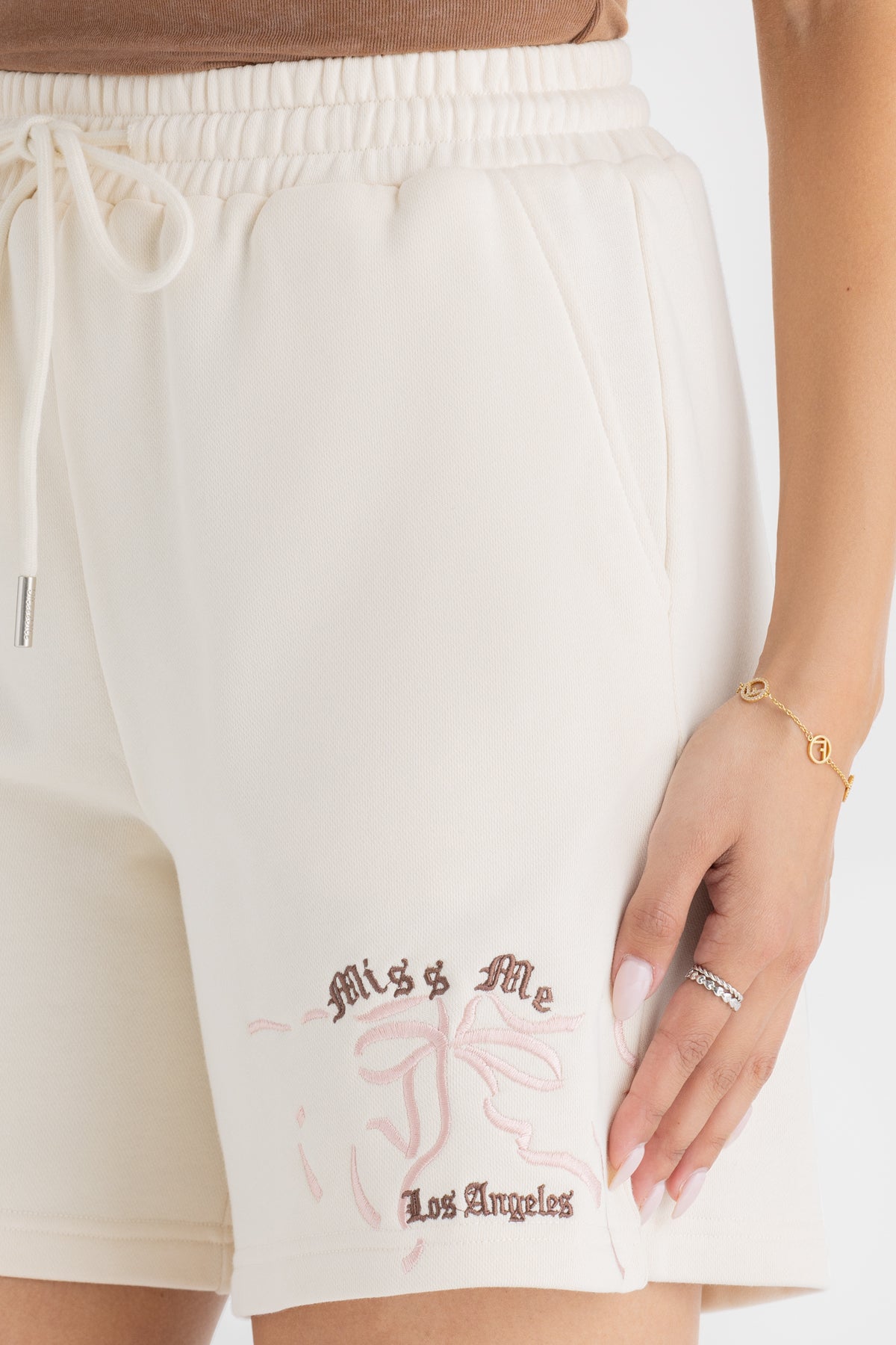 BMP0028S-BEIGE.CLOSEUP
